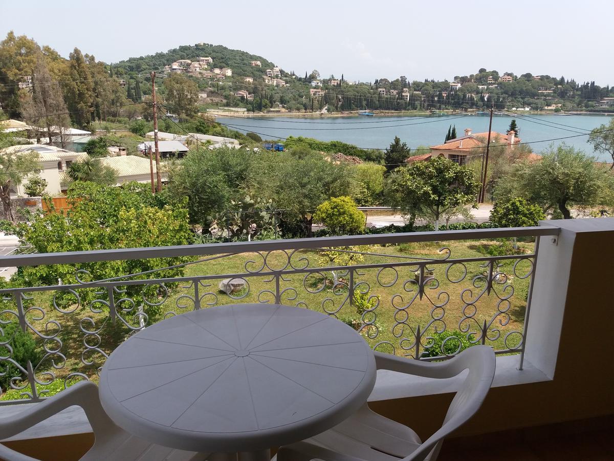Athineos Apartments กอมเมนโน ภายนอก รูปภาพ