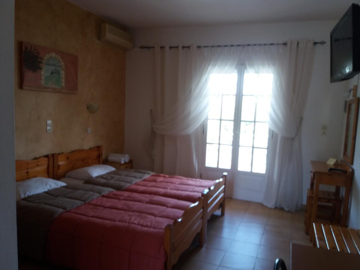 Athineos Apartments กอมเมนโน ภายนอก รูปภาพ